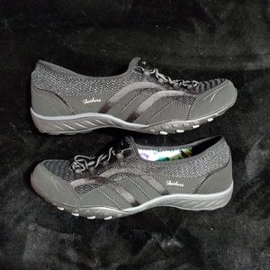 Womens Relaxed Skechers Tennis Shoes